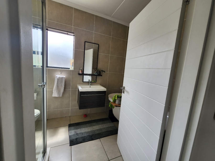 To Let 3 Bedroom Property for Rent in Olivedale Gauteng