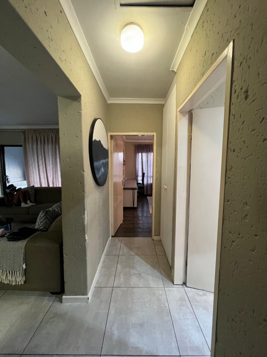 To Let  Bedroom Property for Rent in Northgate Gauteng