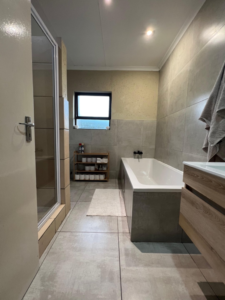 To Let  Bedroom Property for Rent in Northgate Gauteng