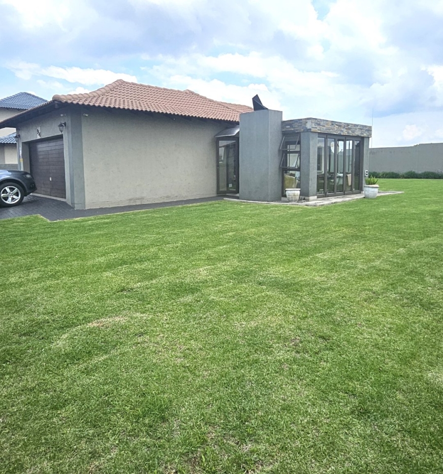 3 Bedroom Property for Sale in Halfway House Gauteng