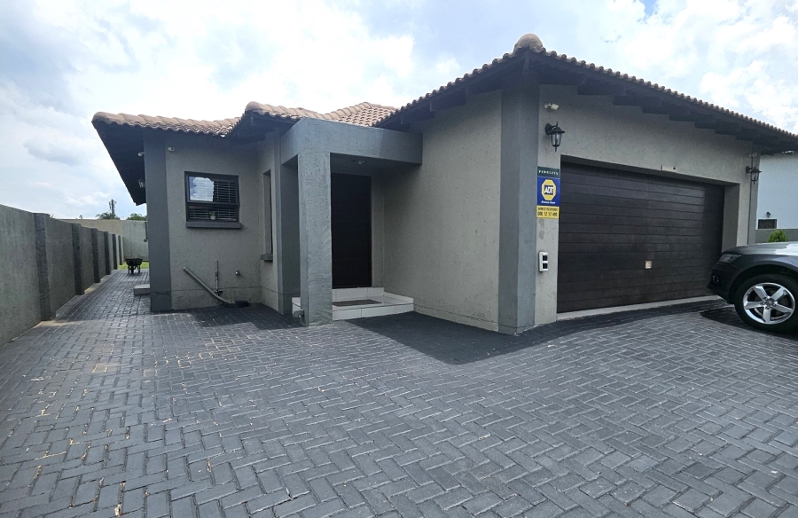 3 Bedroom Property for Sale in Halfway House Gauteng
