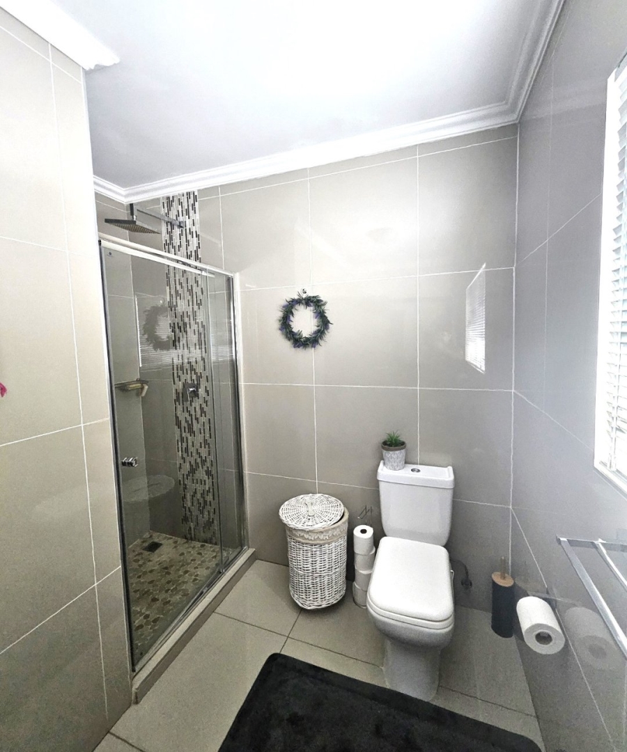 3 Bedroom Property for Sale in Halfway House Gauteng