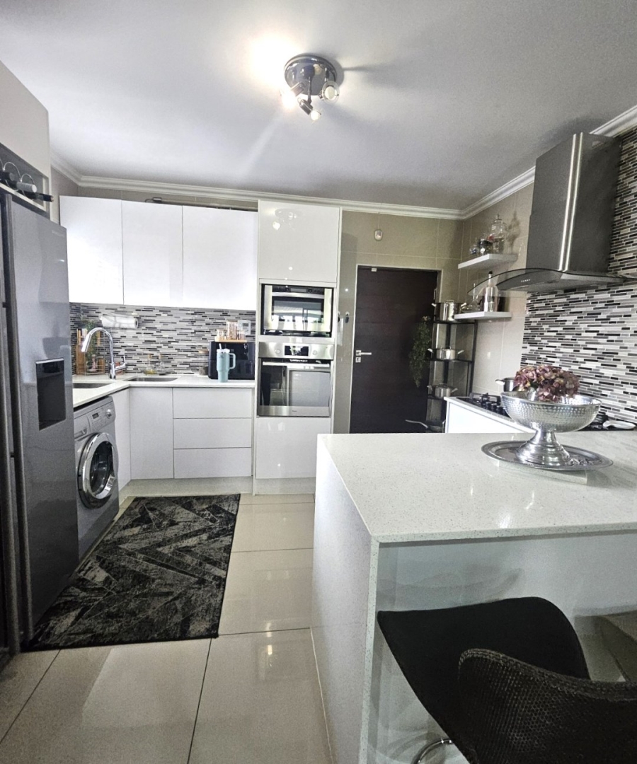 3 Bedroom Property for Sale in Halfway House Gauteng