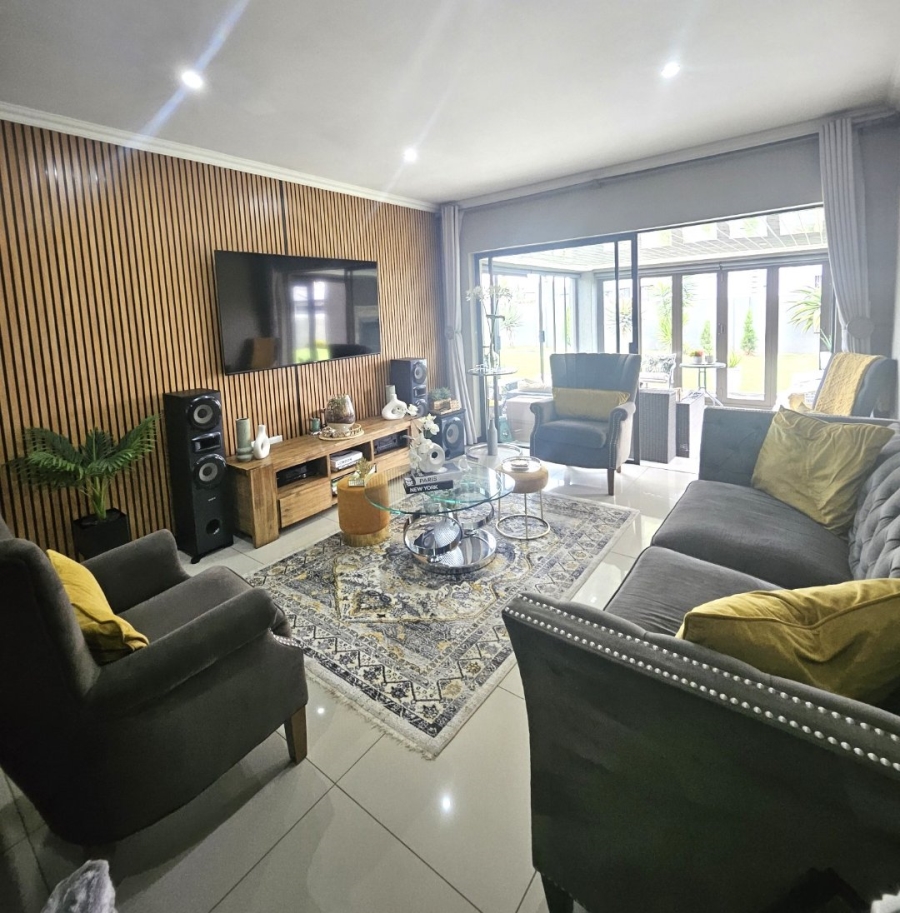 3 Bedroom Property for Sale in Halfway House Gauteng