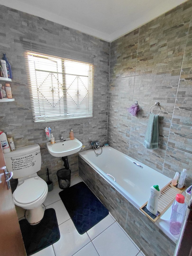 2 Bedroom Property for Sale in Soshanguve VV Gauteng