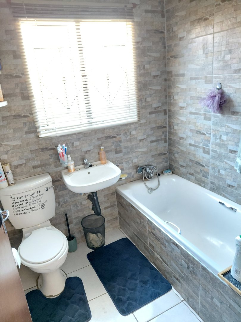 2 Bedroom Property for Sale in Soshanguve VV Gauteng