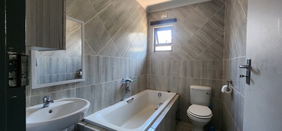 3 Bedroom Property for Sale in Sky City Gauteng