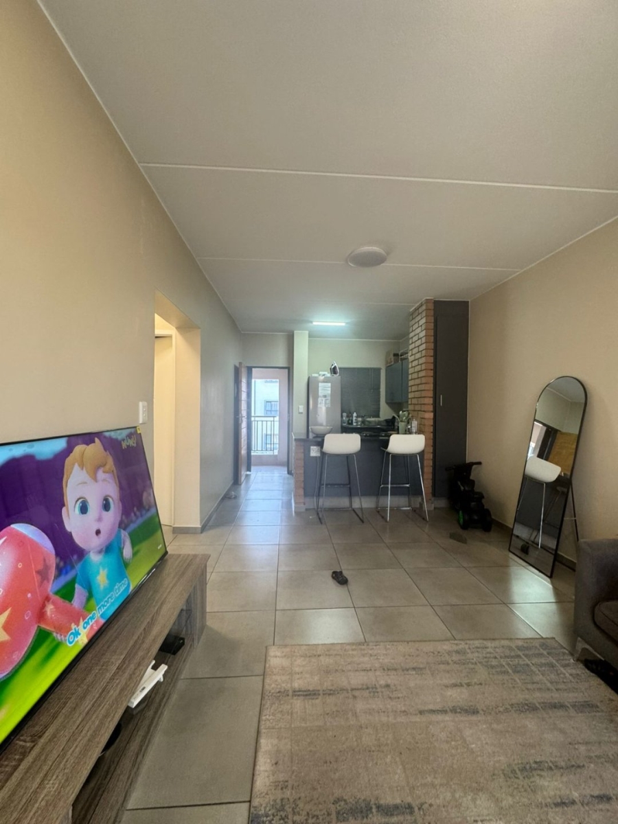 To Let 2 Bedroom Property for Rent in Vorna Valley Gauteng