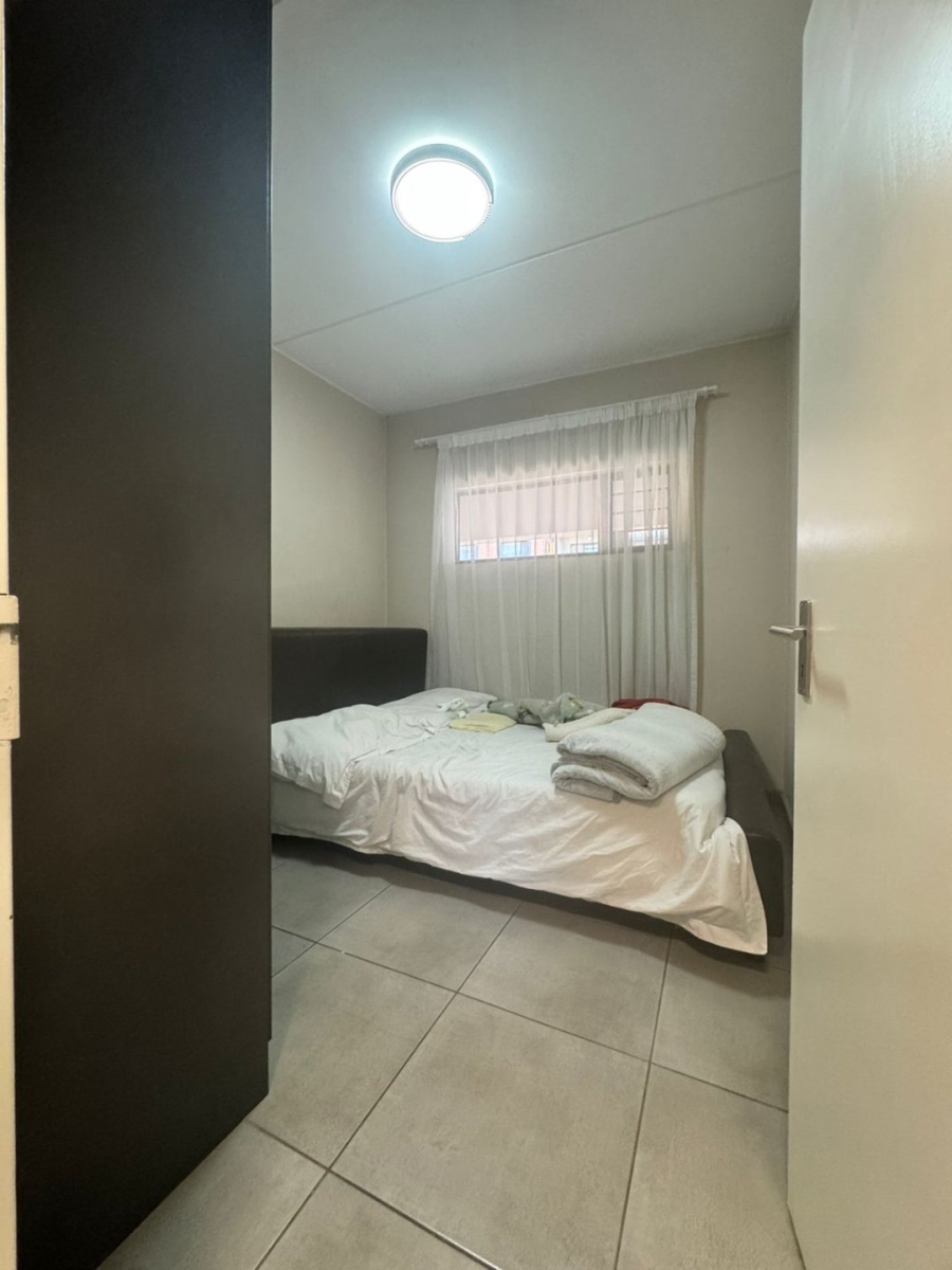 To Let 2 Bedroom Property for Rent in Vorna Valley Gauteng