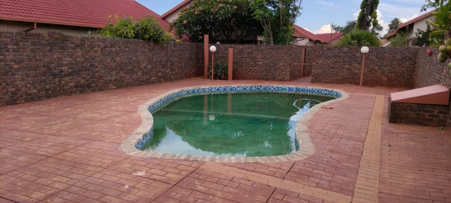 To Let 3 Bedroom Property for Rent in The Orchards Gauteng