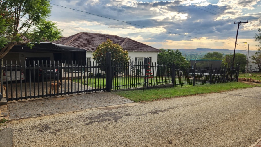 3 Bedroom Property for Sale in Vaaloewer Gauteng