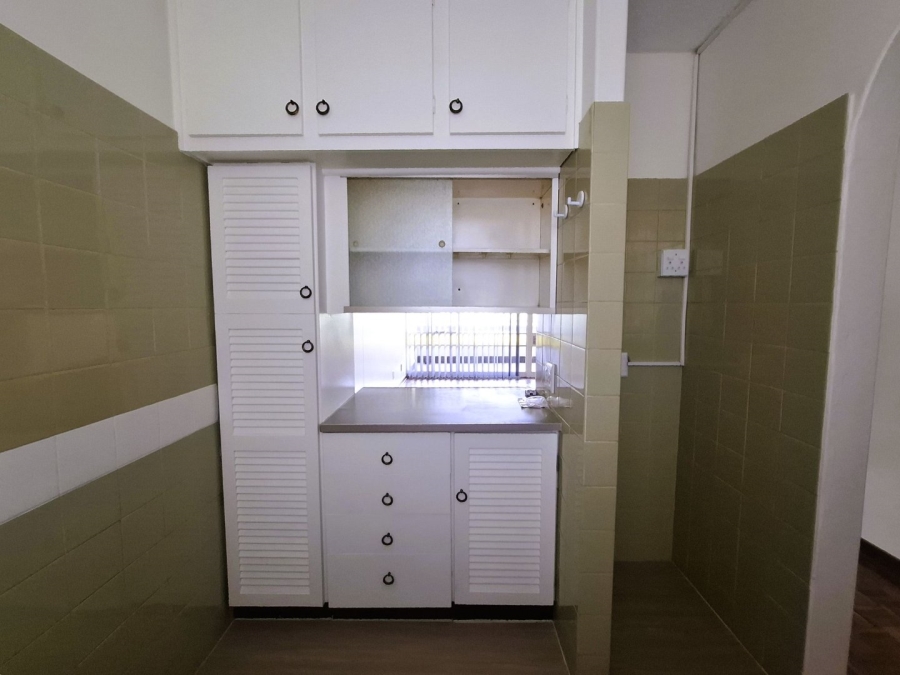 To Let 1 Bedroom Property for Rent in Groenkloof Gauteng