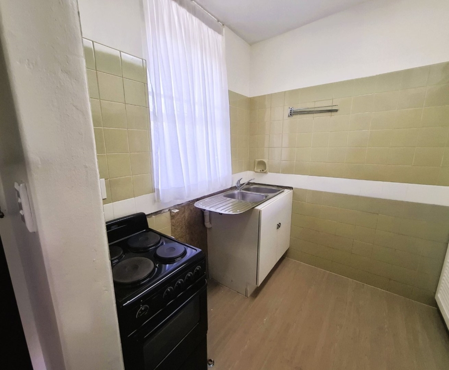 To Let 1 Bedroom Property for Rent in Groenkloof Gauteng