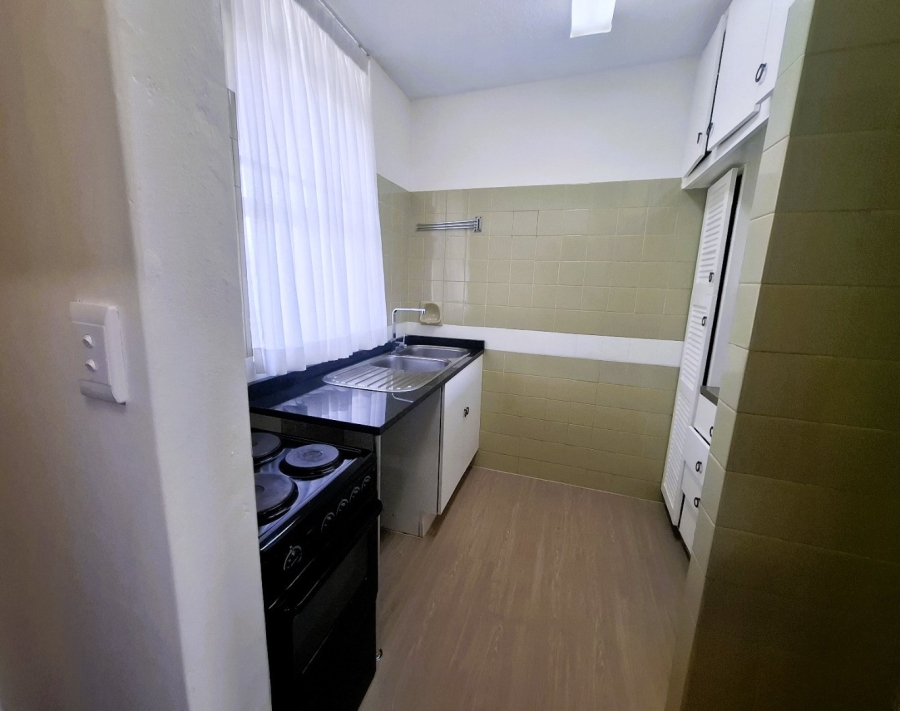 To Let 1 Bedroom Property for Rent in Groenkloof Gauteng