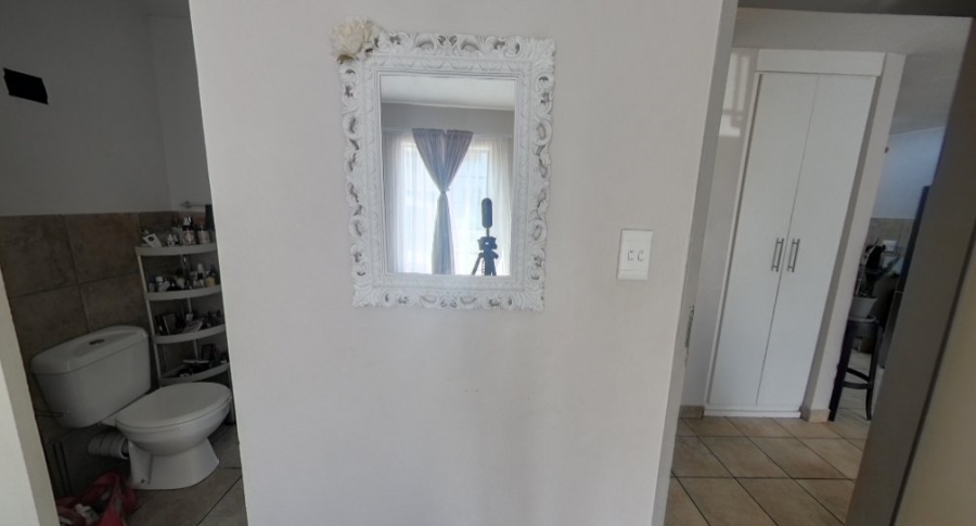 To Let 2 Bedroom Property for Rent in Rooihuiskraal North Gauteng