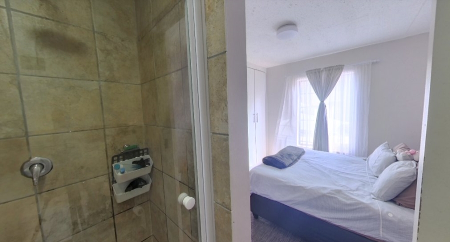 To Let 2 Bedroom Property for Rent in Rooihuiskraal North Gauteng