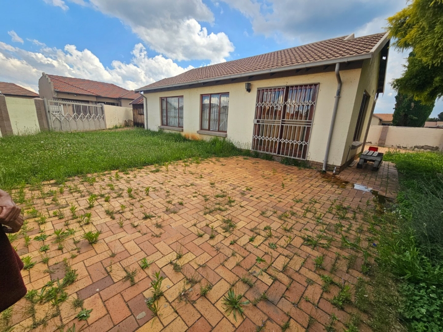 3 Bedroom Property for Sale in Crystal Park Gauteng