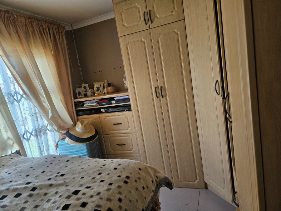 3 Bedroom Property for Sale in Crystal Park Gauteng