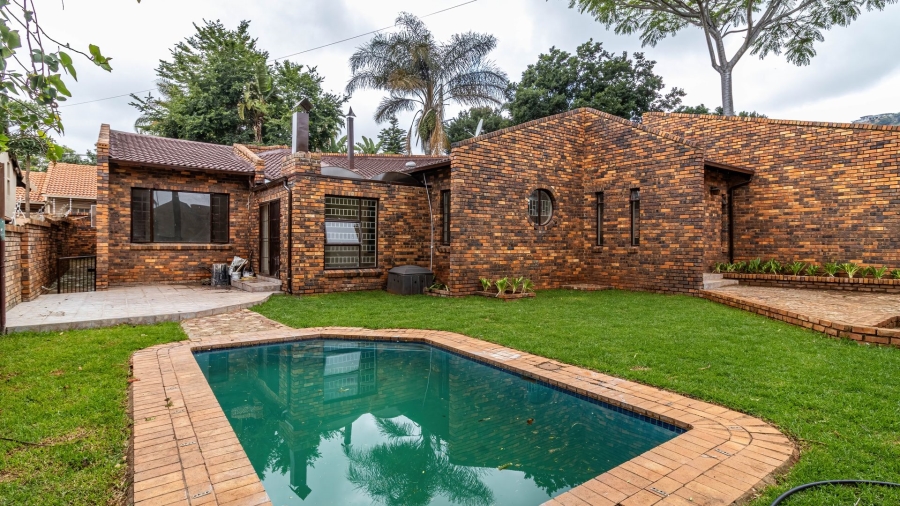 3 Bedroom Property for Sale in Little Falls Gauteng