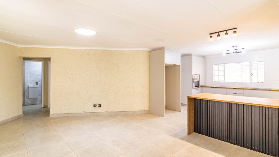 3 Bedroom Property for Sale in Little Falls Gauteng