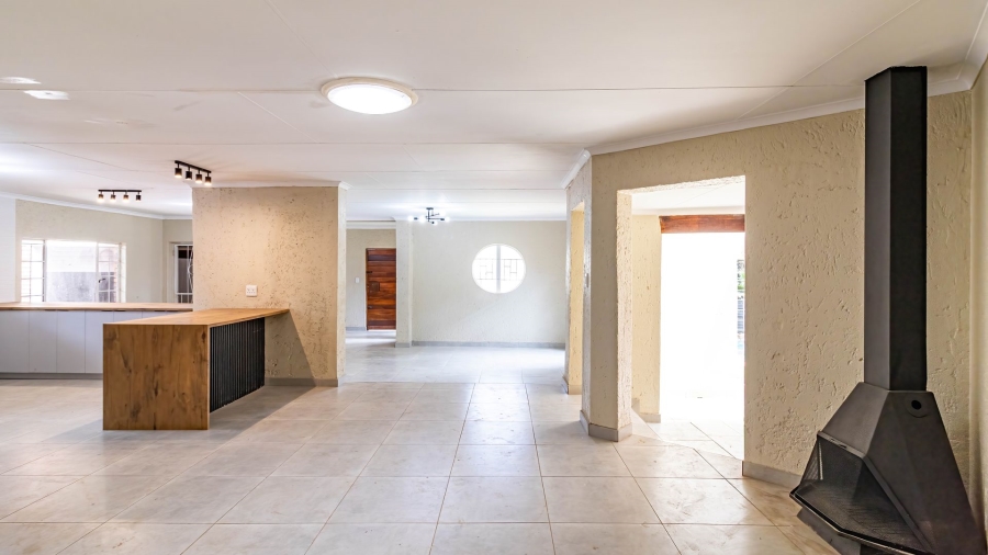 3 Bedroom Property for Sale in Little Falls Gauteng