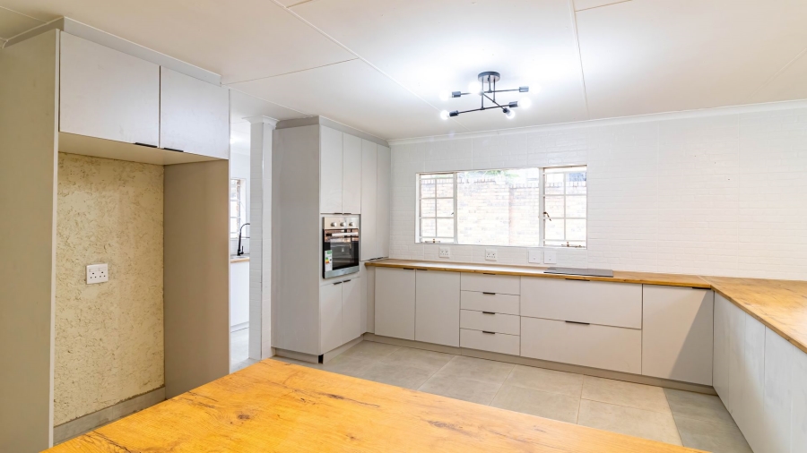 3 Bedroom Property for Sale in Little Falls Gauteng