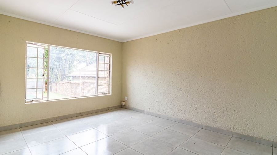 3 Bedroom Property for Sale in Little Falls Gauteng