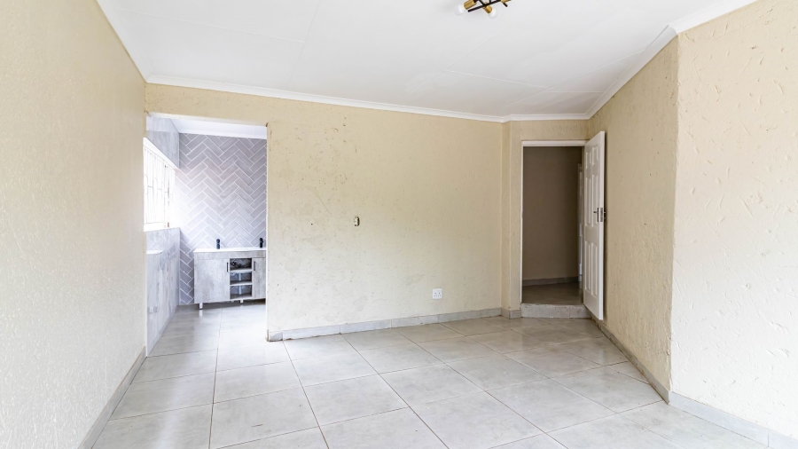 3 Bedroom Property for Sale in Little Falls Gauteng