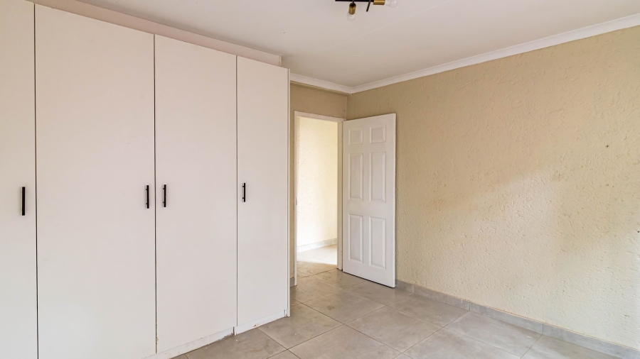 3 Bedroom Property for Sale in Little Falls Gauteng