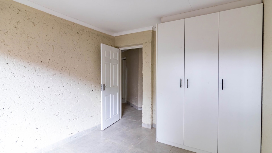 3 Bedroom Property for Sale in Little Falls Gauteng