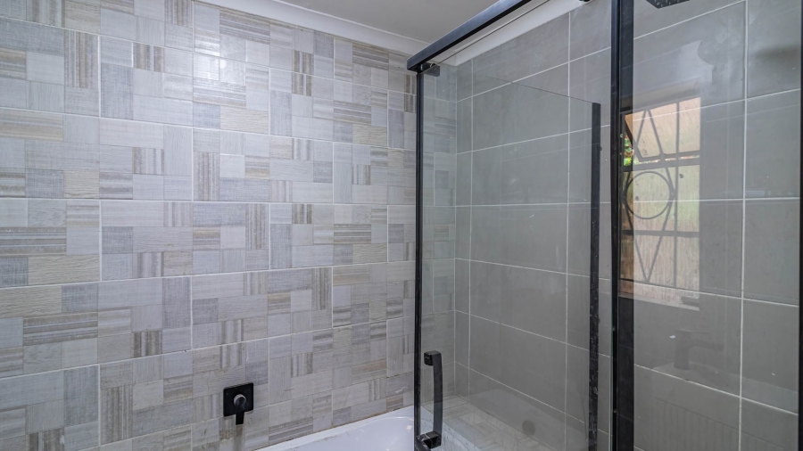 3 Bedroom Property for Sale in Little Falls Gauteng