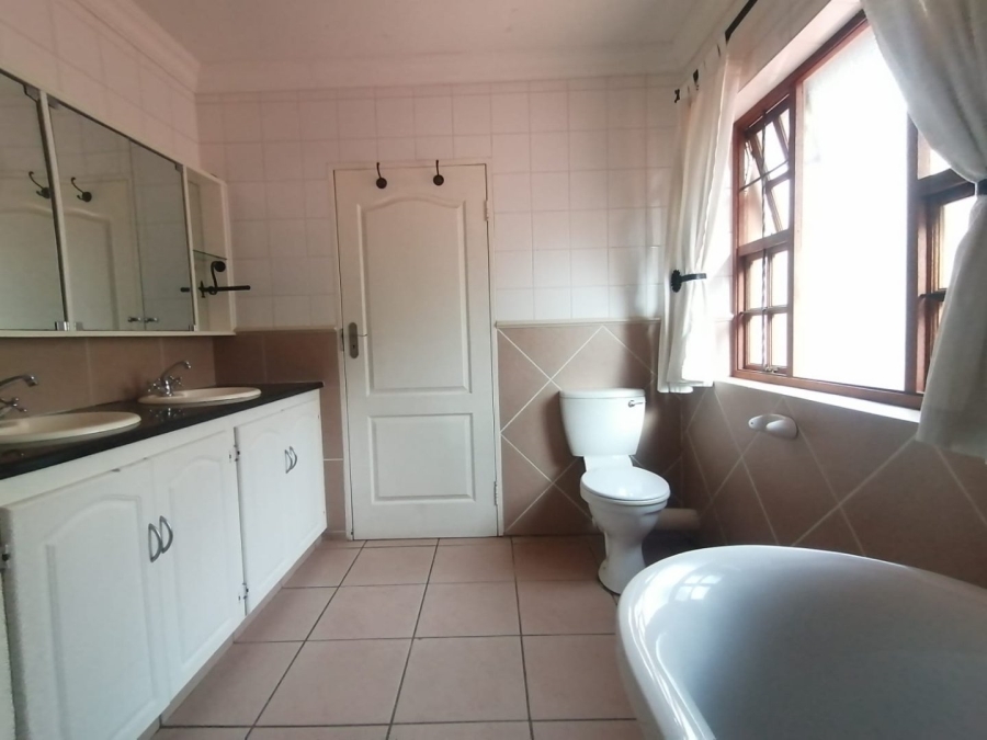 4 Bedroom Property for Sale in Montana Park Gauteng