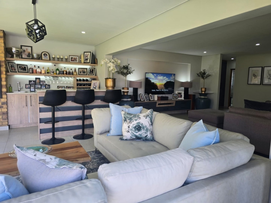 3 Bedroom Property for Sale in Dayanglen Gauteng