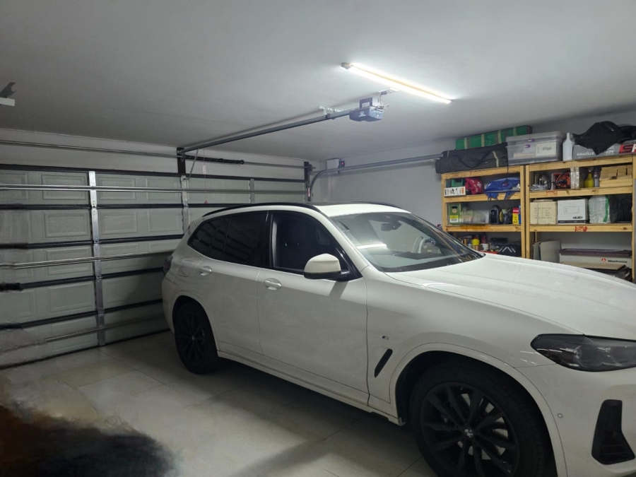 3 Bedroom Property for Sale in Dayanglen Gauteng