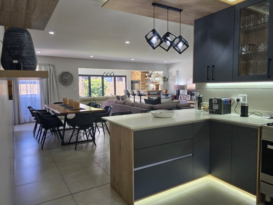 3 Bedroom Property for Sale in Dayanglen Gauteng