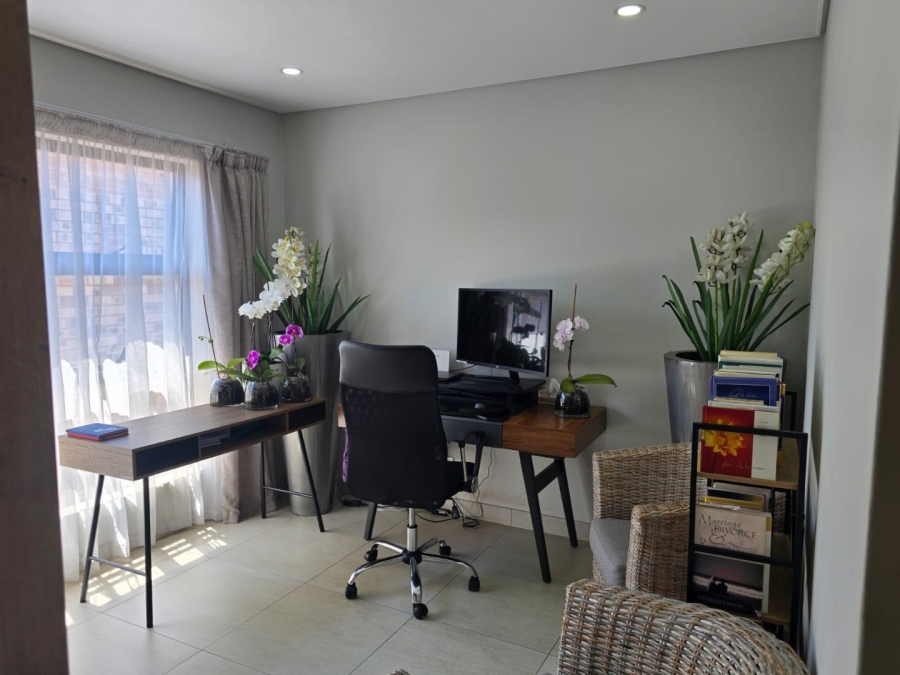 3 Bedroom Property for Sale in Dayanglen Gauteng