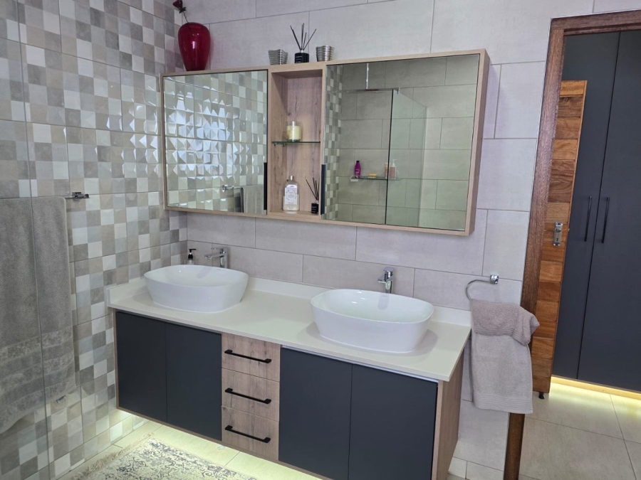 3 Bedroom Property for Sale in Dayanglen Gauteng