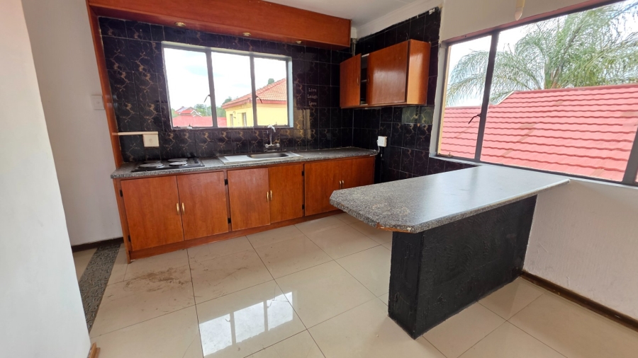 2 Bedroom Property for Sale in Erasmia Gauteng