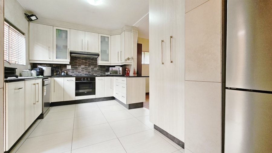 3 Bedroom Property for Sale in Three Rivers Proper Gauteng