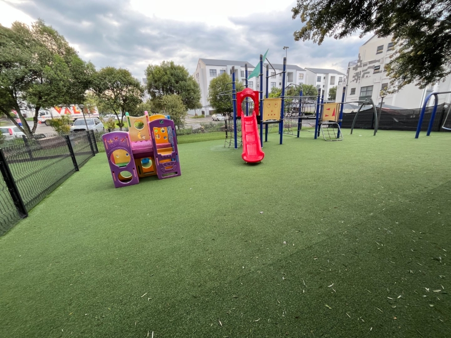 To Let 1 Bedroom Property for Rent in Greenstone Ridge Gauteng