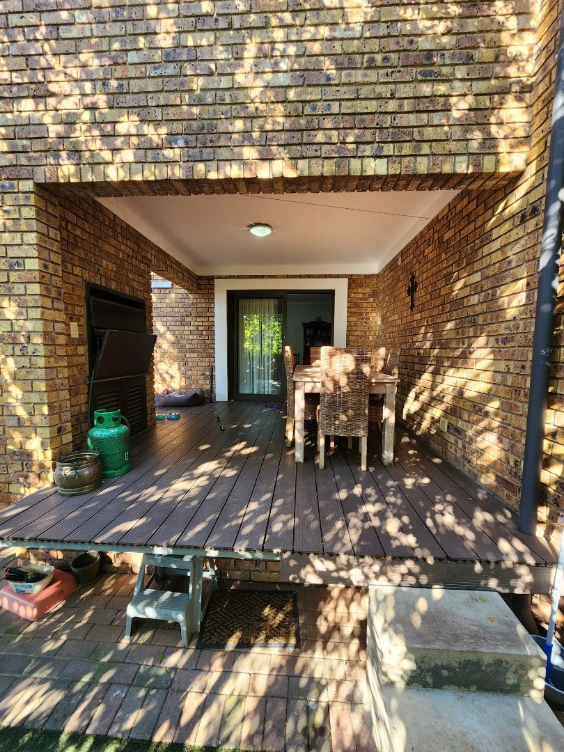 4 Bedroom Property for Sale in Amberfield Gauteng