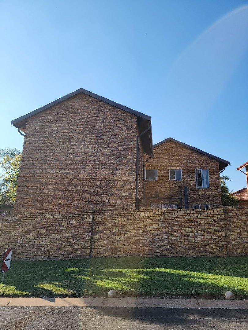 4 Bedroom Property for Sale in Amberfield Gauteng