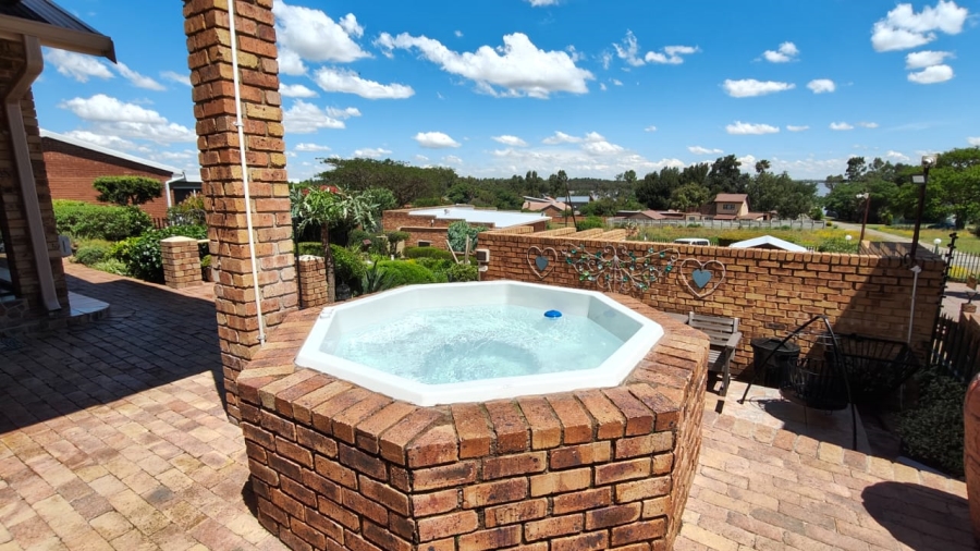 3 Bedroom Property for Sale in Vaal Marina Gauteng