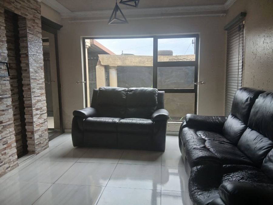 To Let 3 Bedroom Property for Rent in Naledi Gauteng