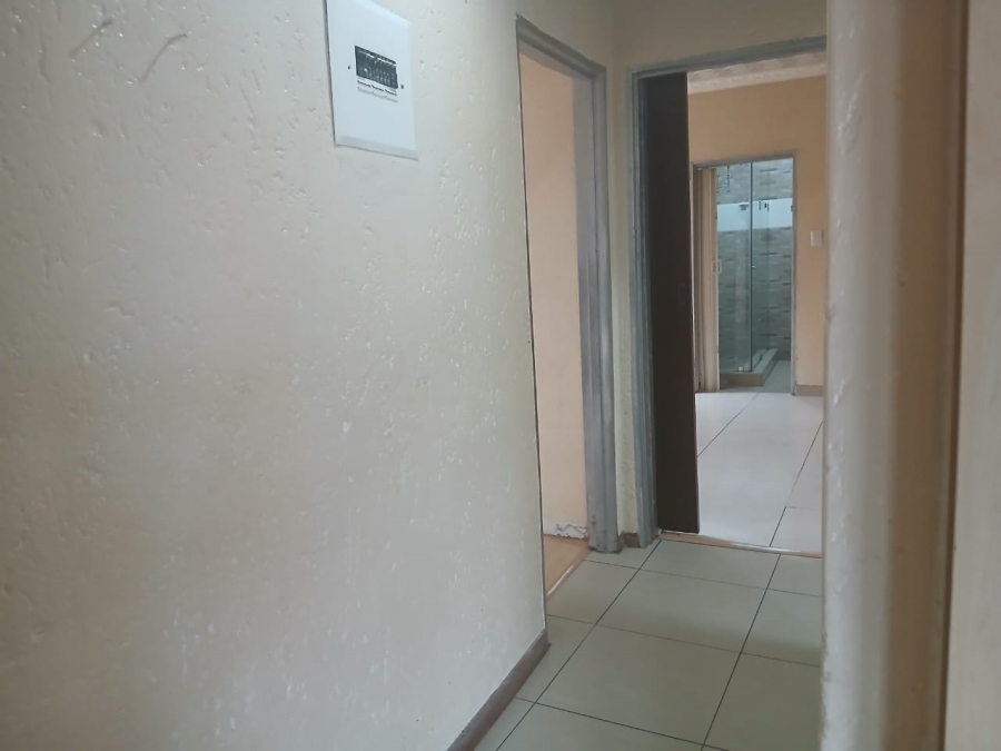 To Let 3 Bedroom Property for Rent in Naledi Gauteng