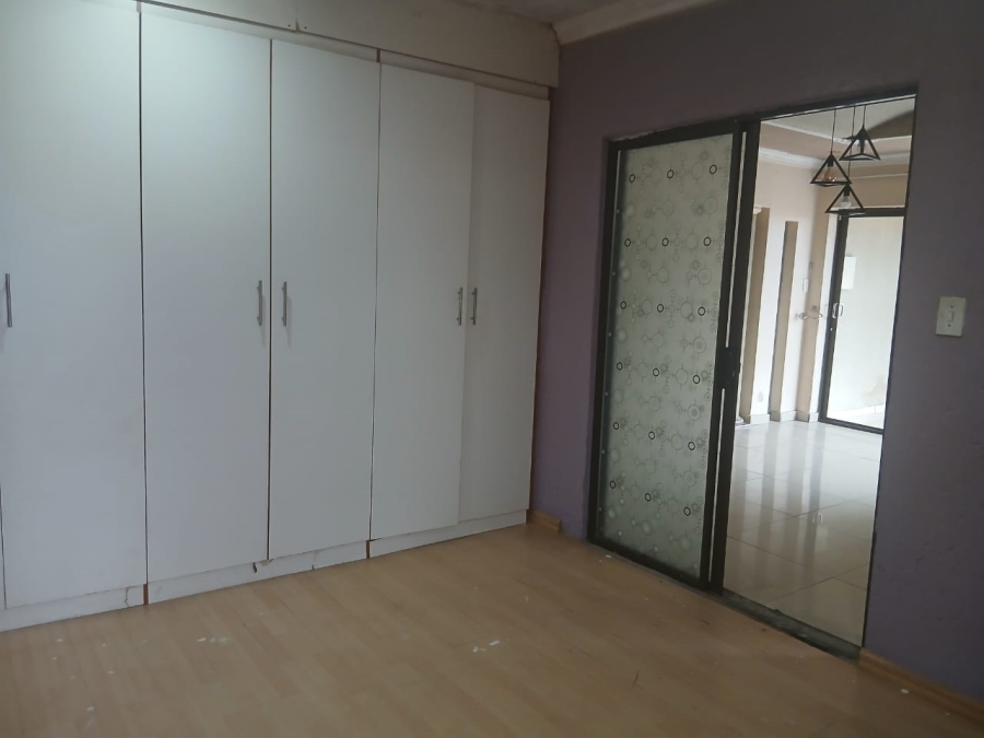 To Let 3 Bedroom Property for Rent in Naledi Gauteng