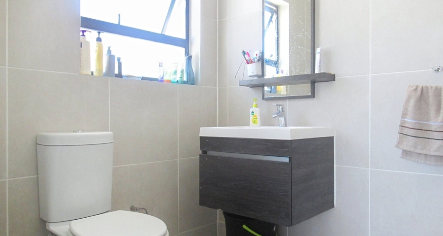 1 Bedroom Property for Sale in Petervale Gauteng