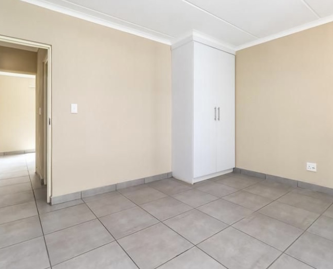 3 Bedroom Property for Sale in Raslouw Manor Gauteng
