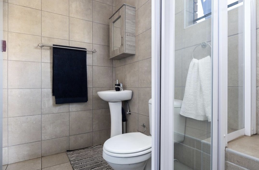 3 Bedroom Property for Sale in Raslouw Manor Gauteng