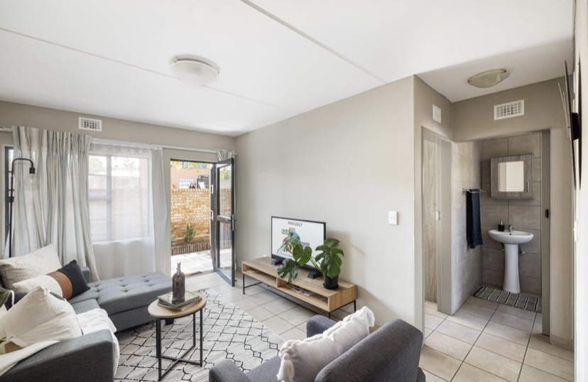 3 Bedroom Property for Sale in Raslouw Manor Gauteng